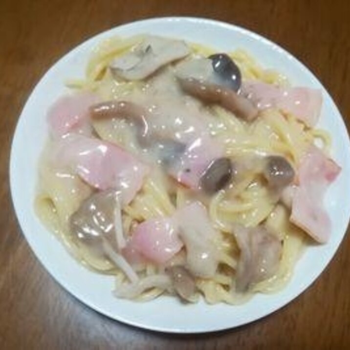 ベーコンときのこの和風クリームパスタ